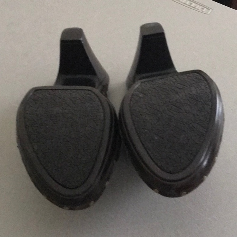 Shoes - Picture 6 of 6